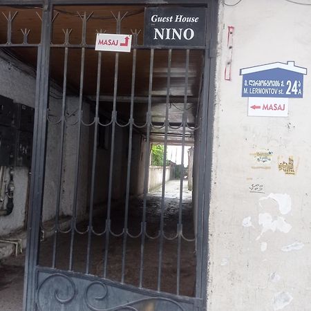 Guest House Nino Batumi Exteriér fotografie