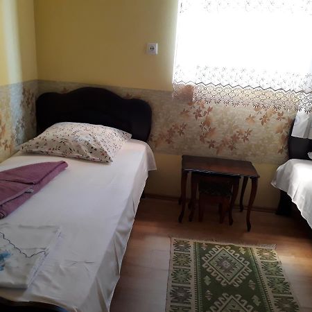 Guest House Nino Batumi Exteriér fotografie